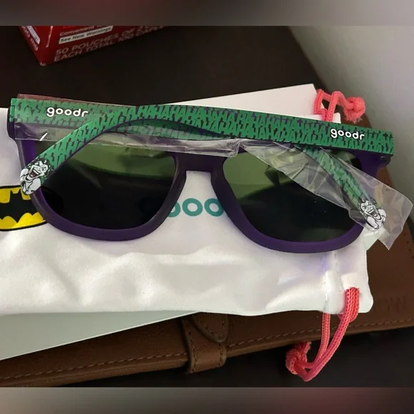 Goodr Batman and joker sunglasses brand new - Picture 2 of 5